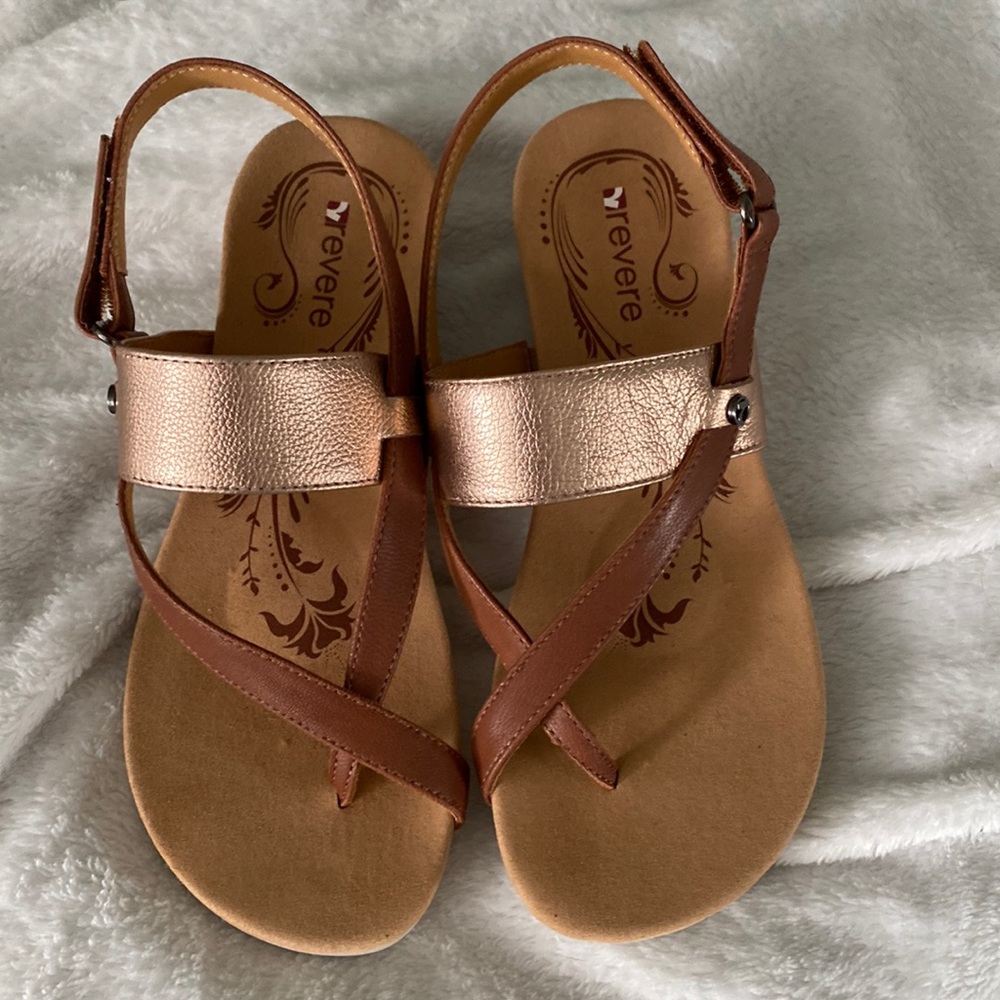 Revere Honolulu wedge sandal NWOB